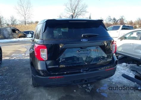 2021 Ford Police Interceptor Utility z USA, uszkodzony, nr VIN 1FM5K8ABXMGA43865